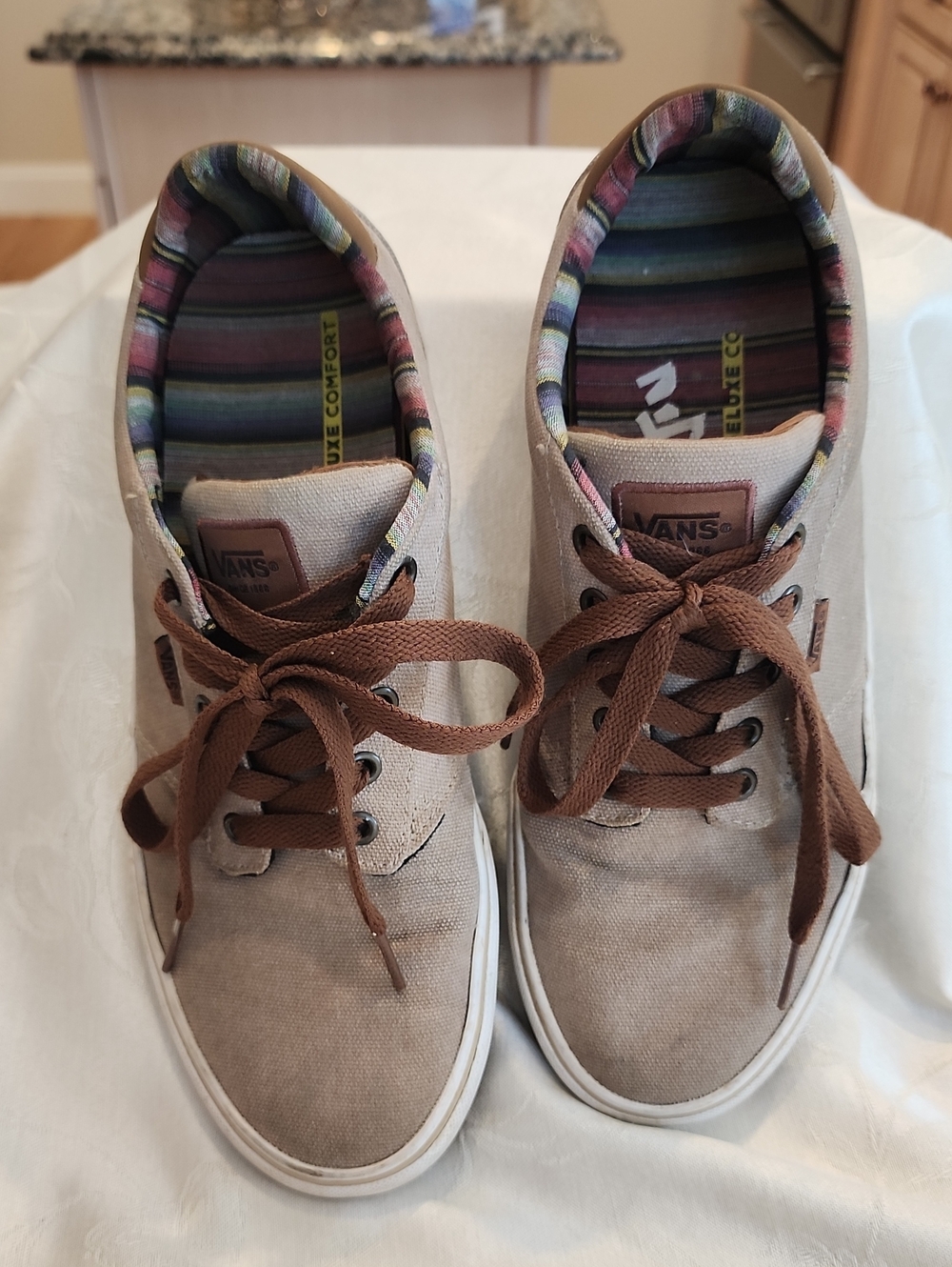 VANS Men's Beige Canvas Sneakers with Brown Laces & Striped Lining Size 10 [V1]